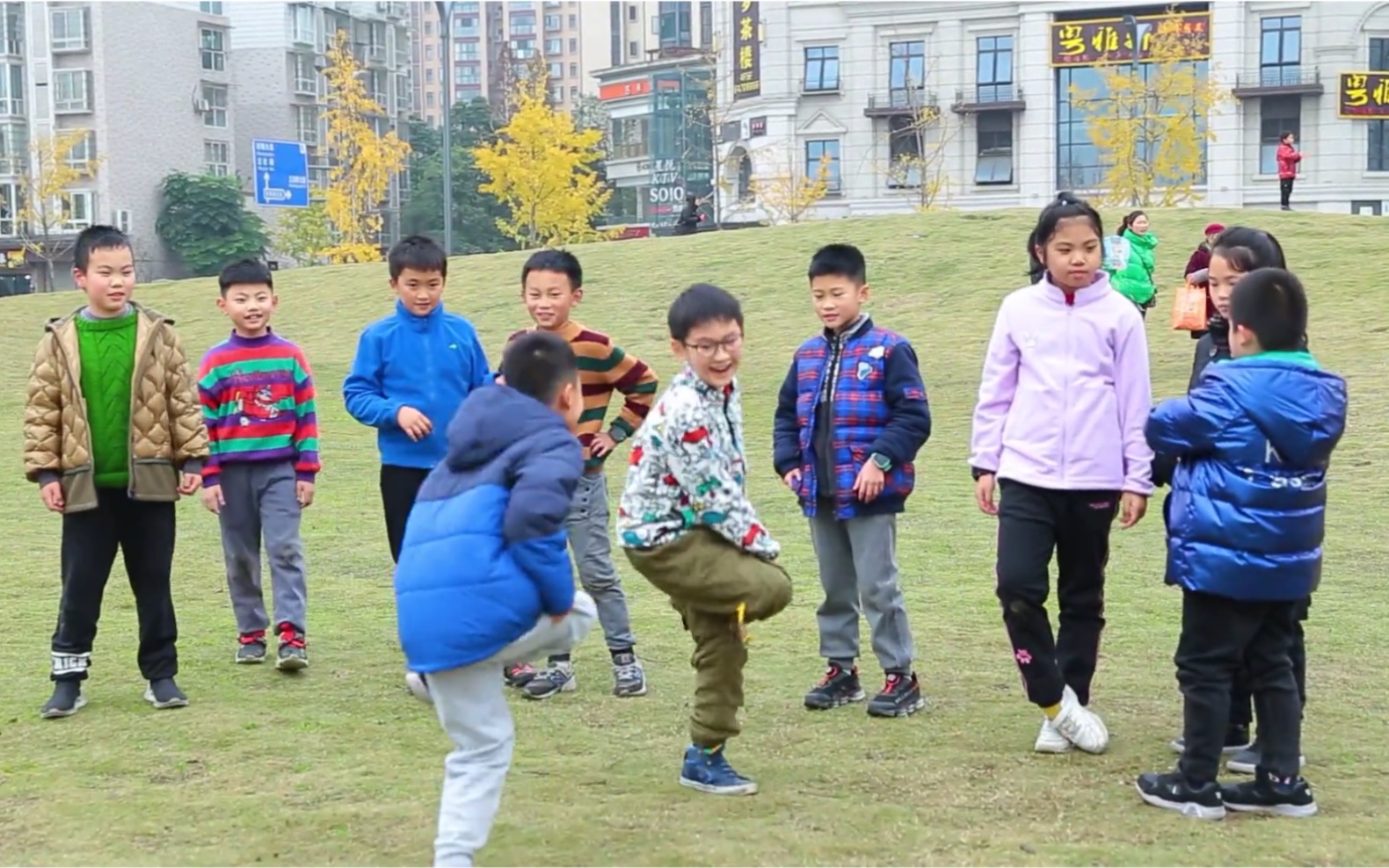 幼儿园斗鸡乐游戏规则_幼儿园斗鸡玩法_幼儿园斗鸡游戏规则制作